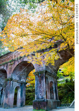 Kyoto Nanzenji Waterway and autumn leaves Kyoto Nanzenji Waterway and autumn leaves 41340545
