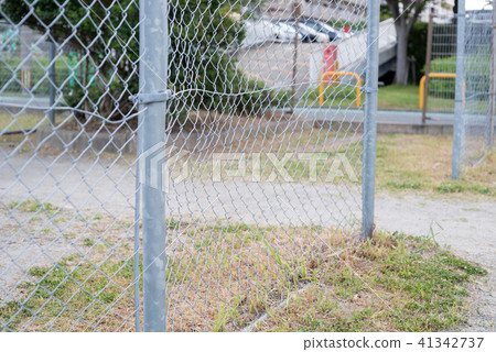 Deformed fence 41342737