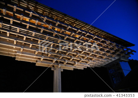 Cloud top hotel 41343353