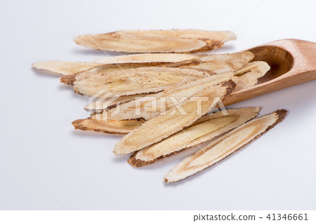 中國傳統中藥材 黃耆 黃芪 白色背景 留空 Astragalus chinese herbal 41346661
