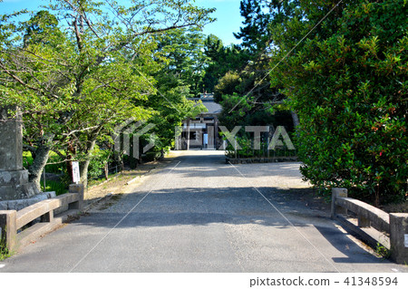 From Tango Peninsula / Urashima Shrine / Parking lot go forward (3) 41348594