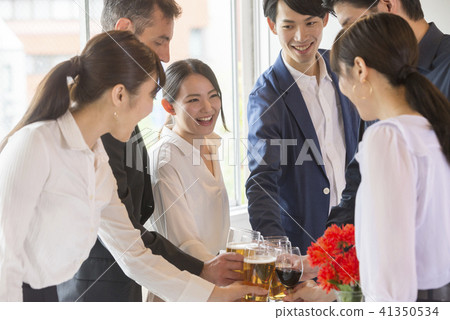 Businessman Large Group Party Mass Business Beer Party People Wineglass People Suit Company Worker 41350534
