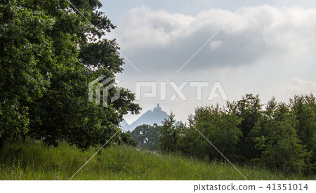 Panoramic view of Bezdez castle with clouds 41351014
