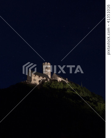 Panoramic view of Bezdez castle in the night 41351016