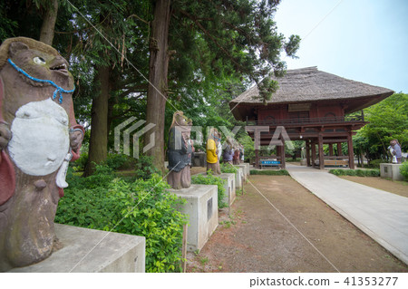 Maorin-ji temple gate Tanuki Gunma prefecture Tatebayu-shi Maorin-ji temple gate Tanuki Gunma prefecture Tatebayu-shi 41353277