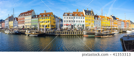 Panorama view of Nyhavn in Copenhagen, Denmark 41353313