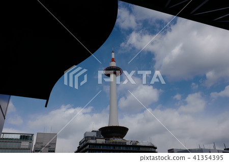 京都站周圍的京都塔 41354395