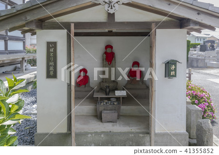 Izumitsuin的Ibusori Jizo（鎌倉市上町） 41355852