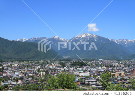 長野縣大豆町，初夏的北阿爾卑斯山腳下 41356265