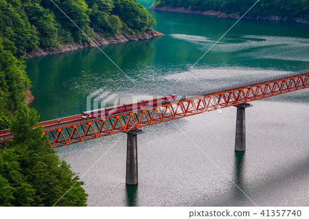 （靜岡縣）從Oi Ogai鐵路Oku Oi湖站出發的火車 41357740