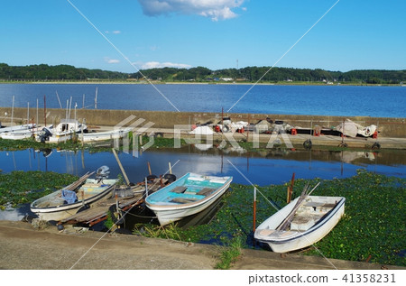 Kitaura and boat 41358231