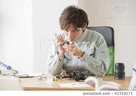 Portrait Male 20's 30's Japanese Salaryman Engineer Work Precision Equipment 41359271