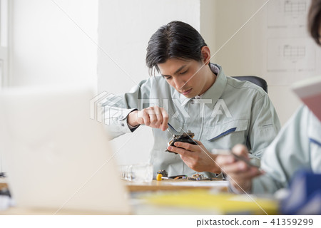 Portrait Male 20's 30's Japanese 2 salaried worker technician job precision instrument Portrait Male 20's 30's Japanese 2 salaried worker technician job precision instrument 41359299