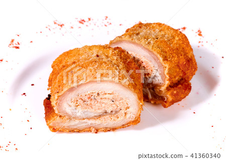 Sliced stuffed and rolled meat 41360340