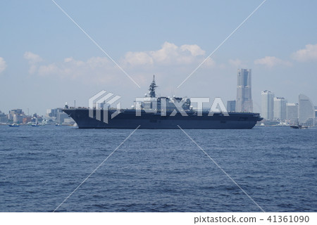 Escort Ship "Izumo" Escort Ship "Izumo" 41361090