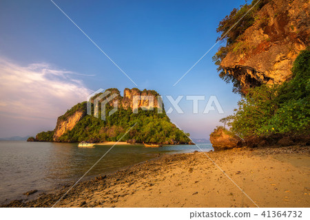 Evening at the beach of Ko Hong island in the Krabi province, Thailand Evening at the beach of Ko Hong island in the Krabi province, Thailand 41364732