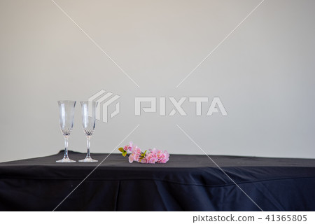 Glass artificial flowers on the piano Glass artificial flowers on the piano 41365805