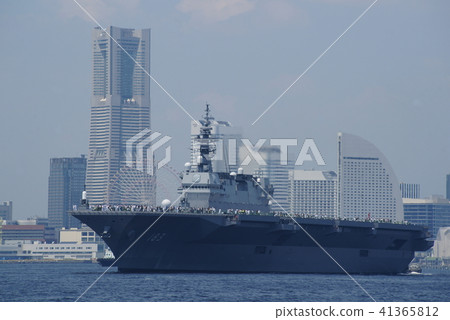 護送船“出雲” 41365812