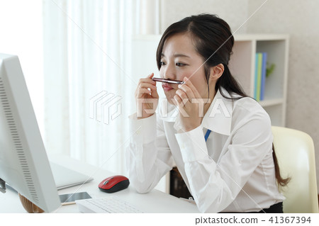      思維的女商人 41367394