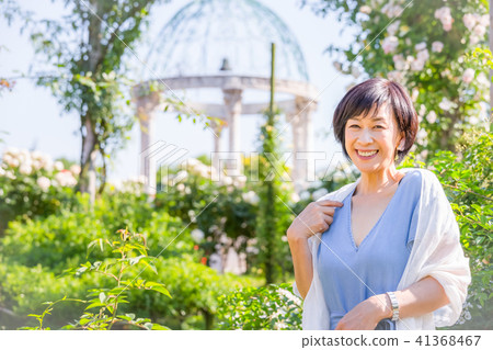 玫瑰園花園女孩 41368467