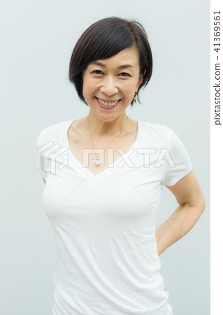 Female profile upper body one piece Female profile upper body one piece 41369561