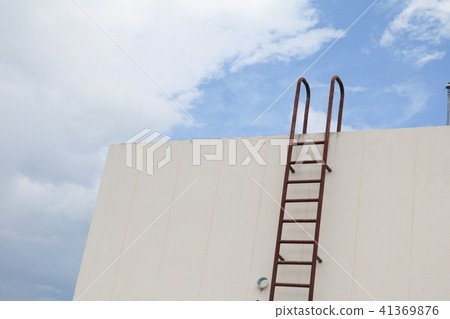 Staircase old vertical industrial metal rusted Staircase old vertical industrial metal rusted 41369876
