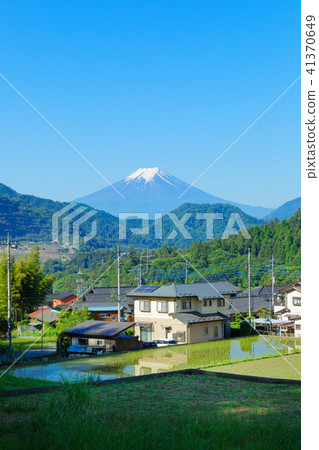 Fire watchtower and Mt. Fuji of Osuki Machi Shinku 41370649