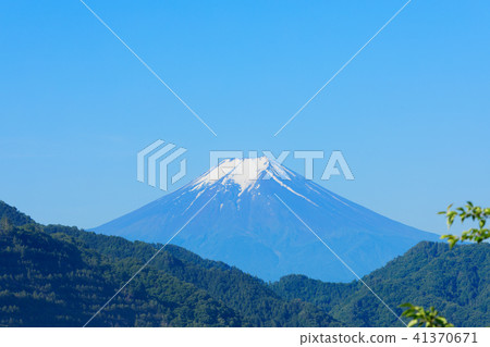 Mount Mt. Ise mountain views Mt. Fuji early in the morning Mount Mt. Ise mountain views Mt. Fuji early in the morning 41370671