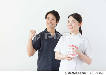 一位牙醫 一位牙醫 41379362