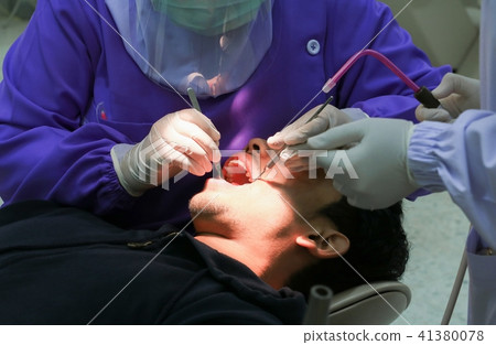 dentist in dental patient medical 41380078