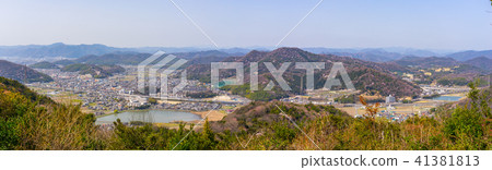 View from the peak of Mt. Kyomi to the direction of Taishi-cho (Kyomi-cho, Hirohata-ku, Himeji-shi, Hyogo) View from the peak of Mt. Kyomi to the direction of Taishi-cho (Kyomi-cho, Hirohata-ku, Himeji-shi, Hyogo) 41381813