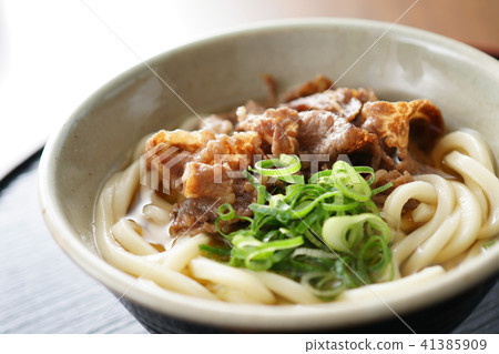 Meat noodles 41385909