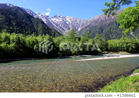 初夏的上高地 41386601