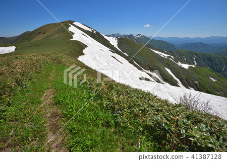 從Tangozan附近看見的一個大水山降雪 41387128