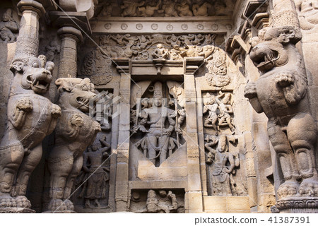Inner wall Kanchi Kailasanathar temple Tamil Nadu 41387391