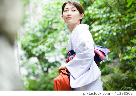 Women kimono outdoor 41388502