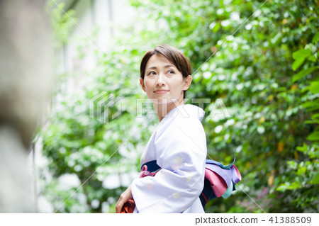 Women kimono outdoor Women kimono outdoor 41388509
