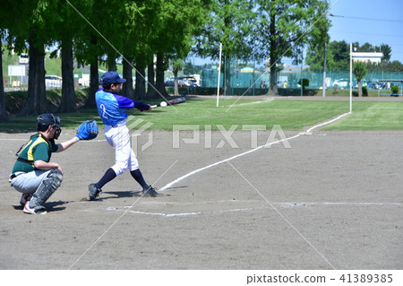 baseball batter whiff 41389385
