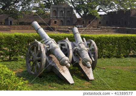 Old cannon, Kittur fort complex, Karnataka Old cannon, Kittur fort complex, Karnataka 41389577