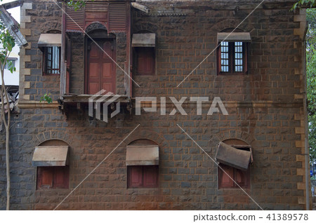 Ruins of an old building, Tilakwadi, Belgavi Ruins of an old building, Tilakwadi, Belgavi 41389578