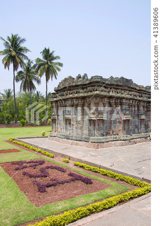 Manikesvara Temple, Lakkundi, Karnataka 41389606