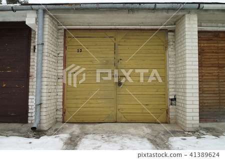 [Poland] Garage door 41389624