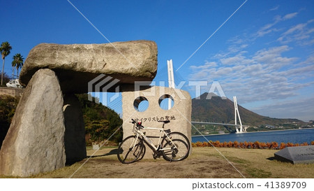 Cyclist's Holy Land 41389709