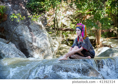 Beautiful Asian woman with thai traditional dress 41392314