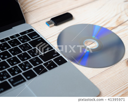 電腦和DVD 41395971