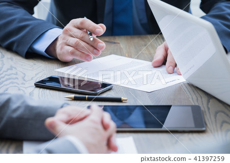 Business man sign contract Business man sign contract 41397259