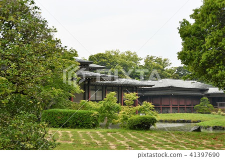 Usa Shrine of rain 41397690