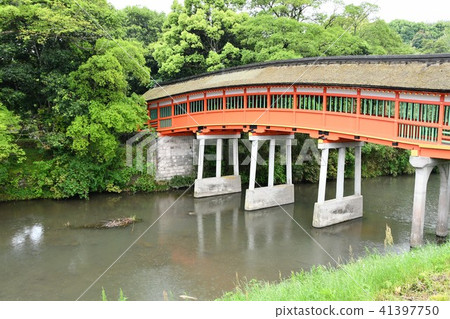 Usa Shrine of rain 41397750
