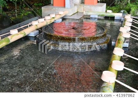 美國雨的神社 41397862