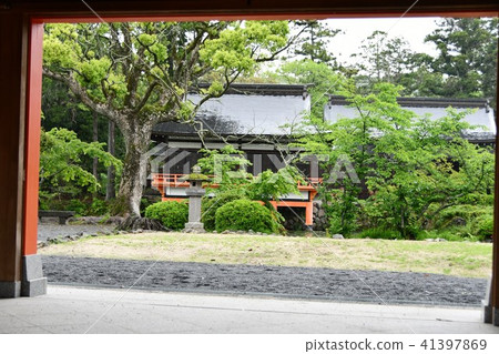 Usa Shrine of rain Usa Shrine of rain 41397869